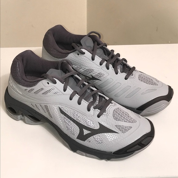 mizuno wave lightning z4 pink